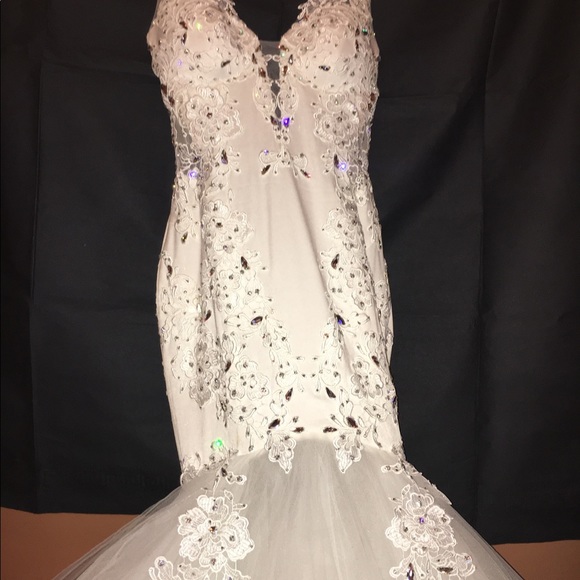 Pinina Tornai gown size 6 - Picture 9 of 11